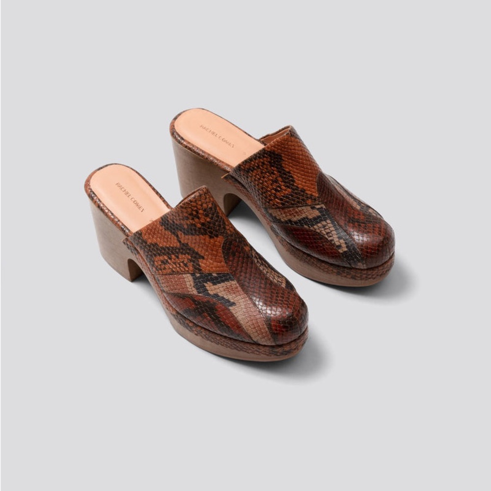 Bose Clog